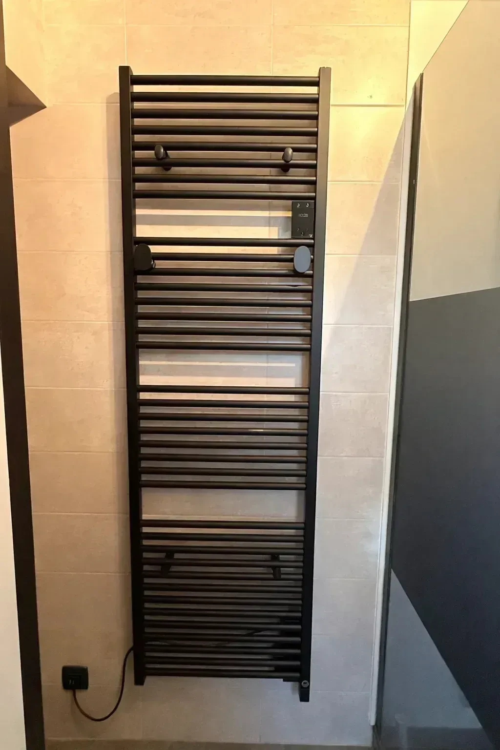 Handdoekradiator in Zomergem, Sanitair, realisatie De Groote Innovations, foto 1
