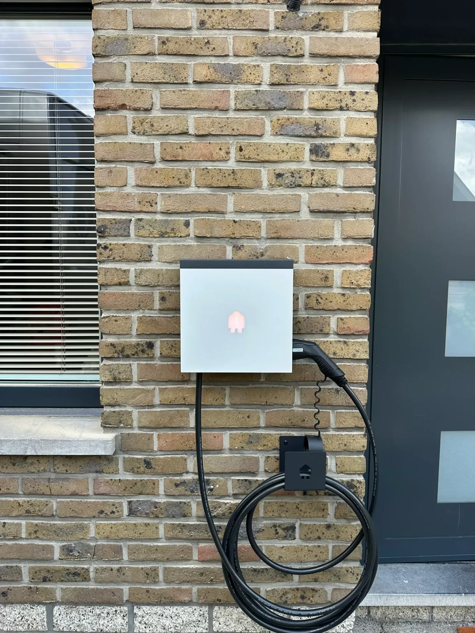 Laadpaal Smappee in Drongen, Laadinfrastructuur, realisatie De Groote Innovations, foto 1